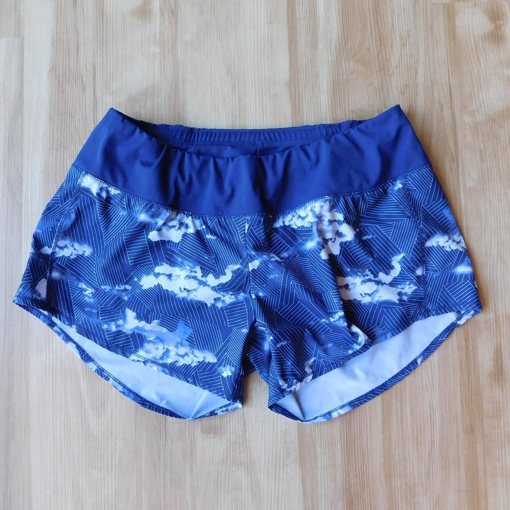oiselle Roga Cirrus Cloud Print Shorts | Special Edition | Lined | EUC | 10